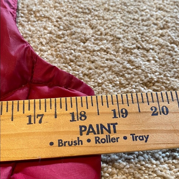 CIRQ Goose Down Feather 700 Fill Quilted Puffer Vest Red Medium - Picture 5 of 13